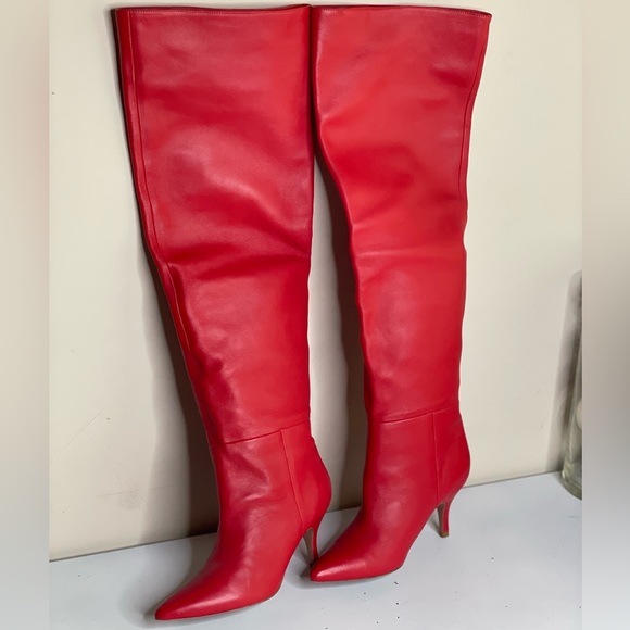 Flor De Maria Knee High Leather Boots in Red. - Picture 5 of 9